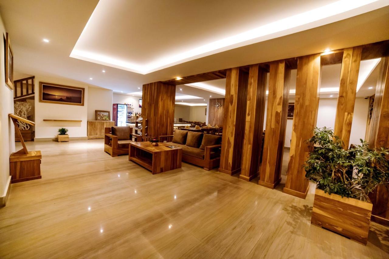 Aabas Pokhara By Barahi Hospitality Hotel Exterior foto
